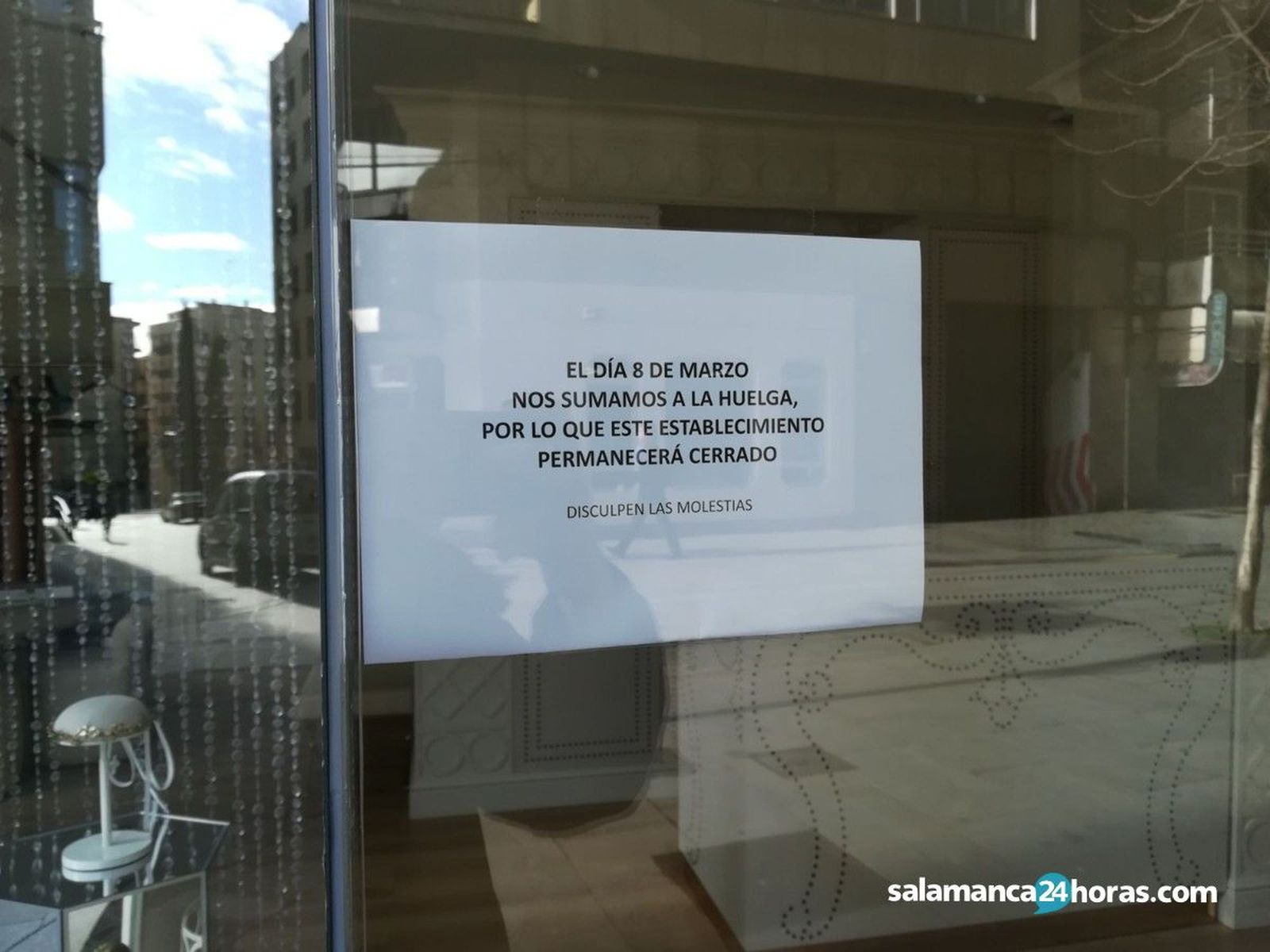 Comercio huelga feminista (2)