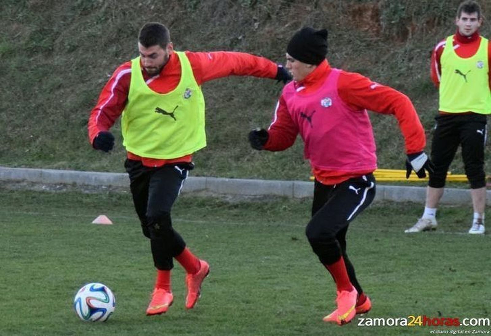 Aguirre no podrá contar con Garretas y Gavilán para el duelo ante el Guijuelo