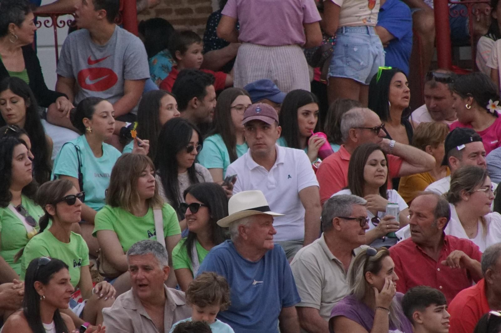 Gran ambiente en los cortes y la suelta de vaquillas de Peñaranda