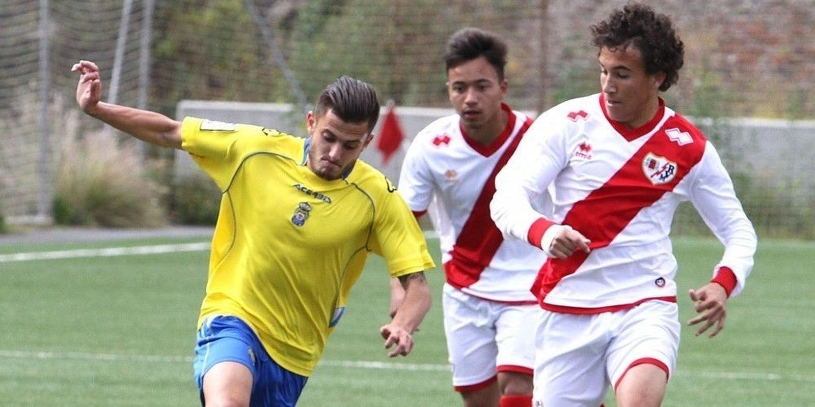 El Guijuelo cierra su centro del campo con Luis Milla