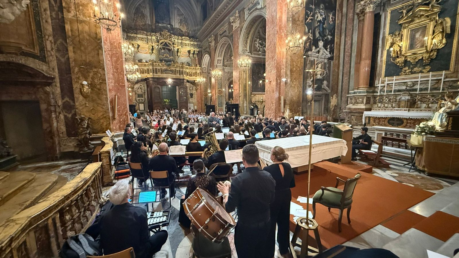 La banda musical de Alba de Tormes visita Roma La banda musical de Alba de Tormes visita Roma