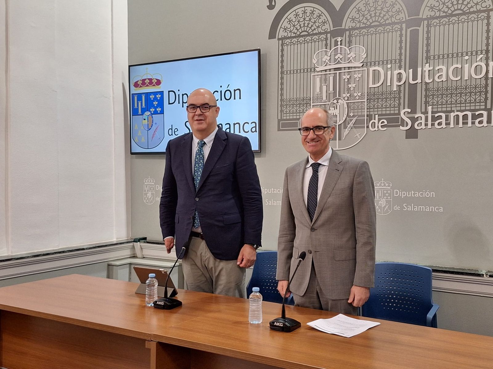 Carlos García Sierra y Javier Iglesias presentan la ampliación del Plan de Bares