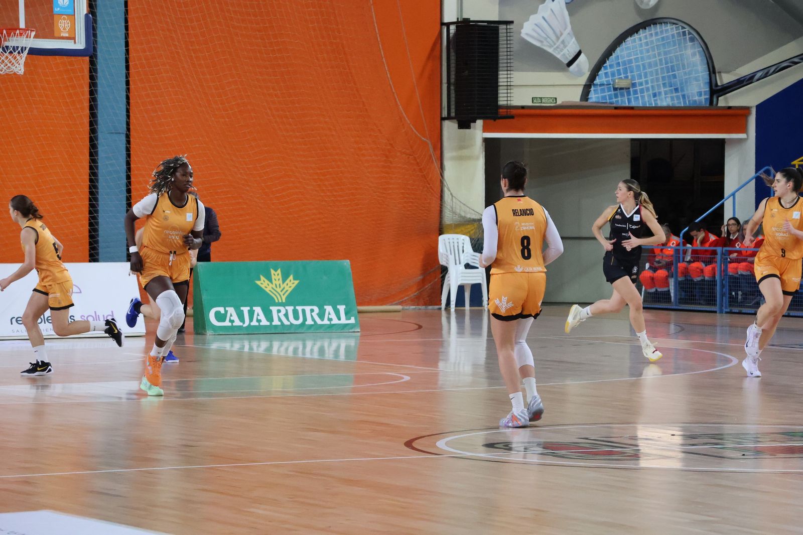 Partido entre CD Zamarat y Cajasol Baloncesto Sevilla