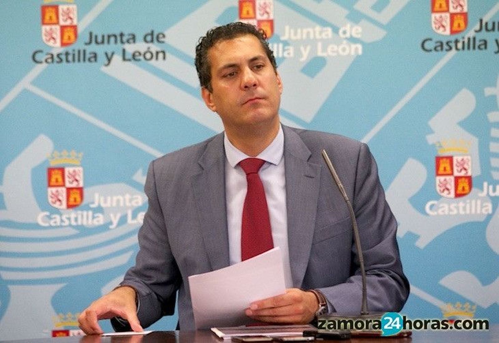 Alberto Castro: “No se ha suspendido ninguna intervención quirúrgica por la gripe”