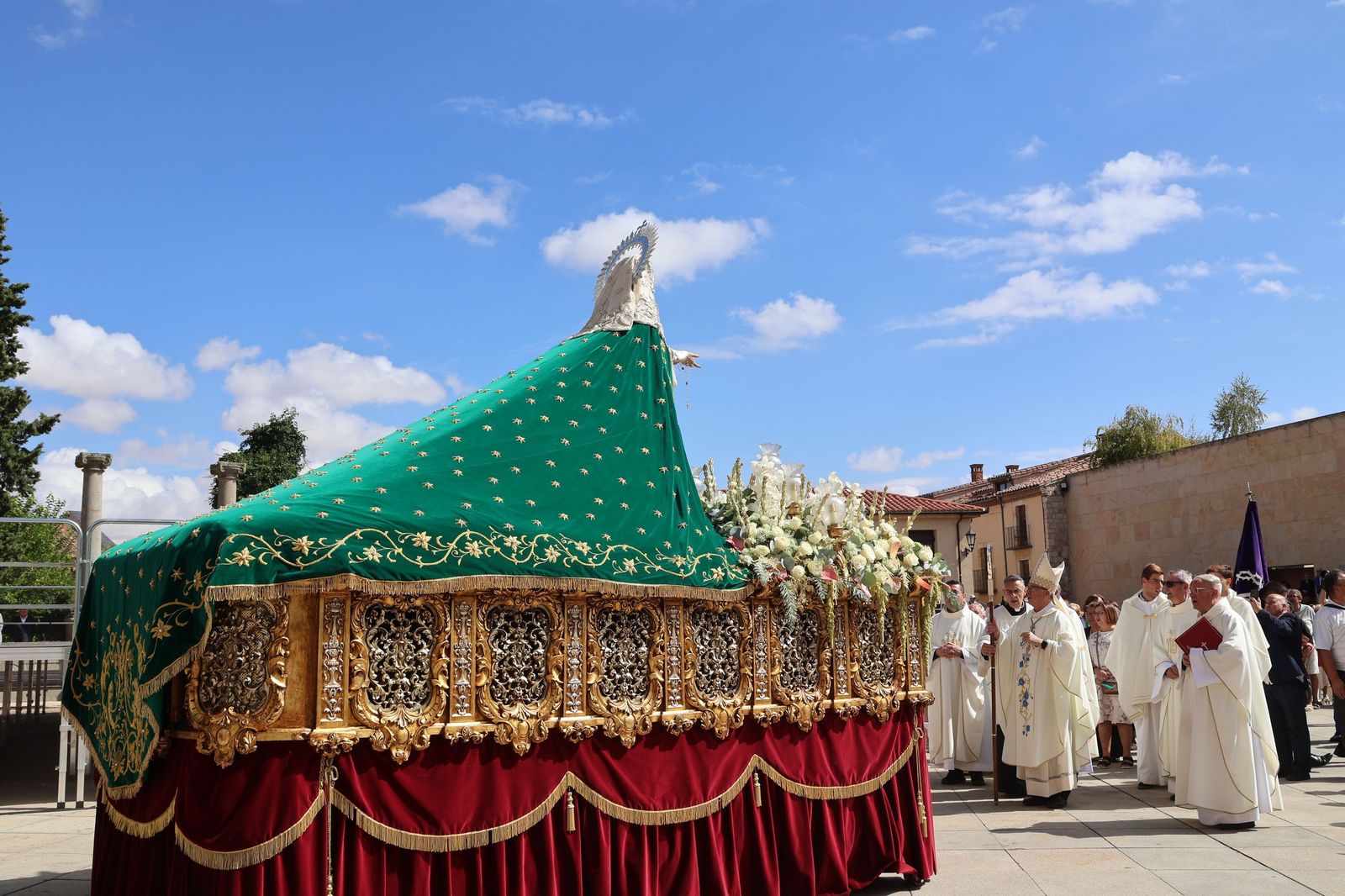 Procesión extraordinaria de la Virgen de La Esperanza