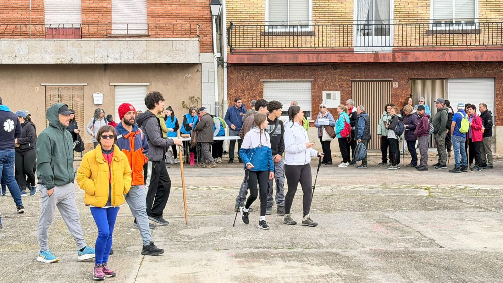 Marcha senderista en Vilvestre
