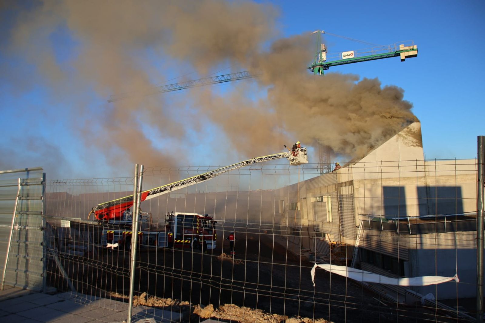 whatsapp-image-2023-12-21-at-17-28-57-1