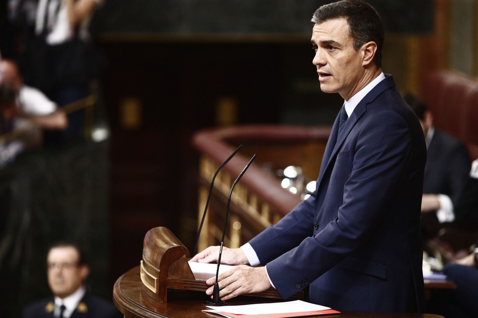 El presidente del Gobierno en funciones,  Pedro Sánchez, ofrece su discurso durante el debate previo a la segunda votación para la investidura del candidato socialista a la Presidencia del Gobierno.