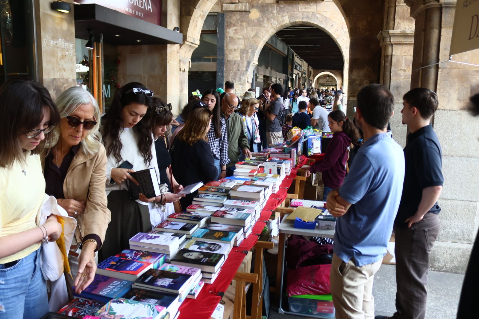 Día del Libro en la Plaza Mayor de Salamanca