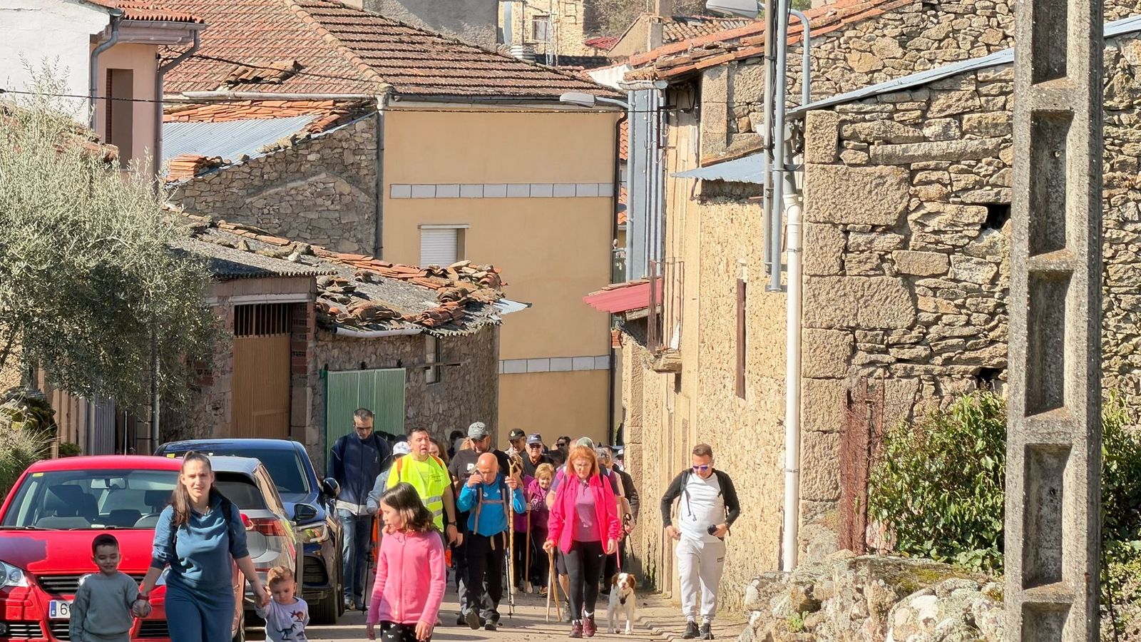 Marcha senderiesta mieza