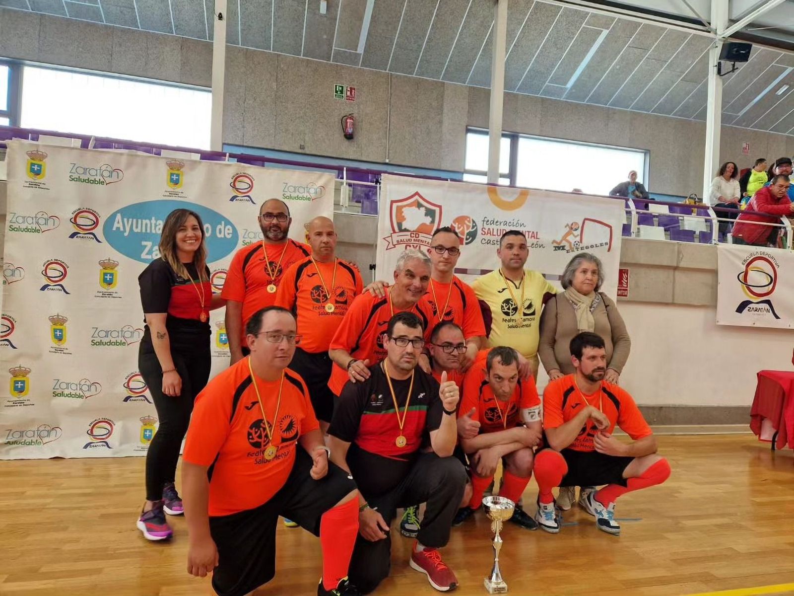 El equipo de Feafes Zamora en la final de la liga Mentegoles en Valladolid