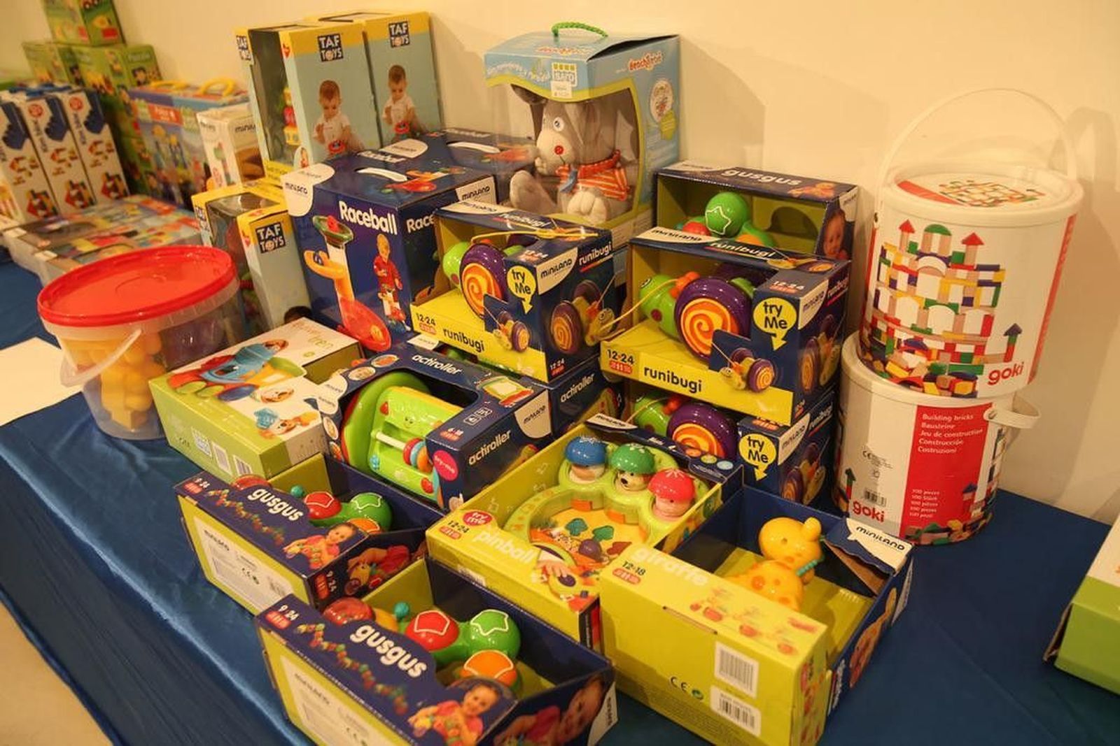 Campaña de recogida de juguetes de Cruz Roja.