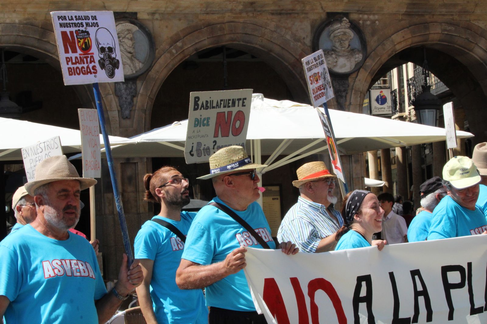 Manifestación Biogás en la Plaza Mayor de Salamanca
