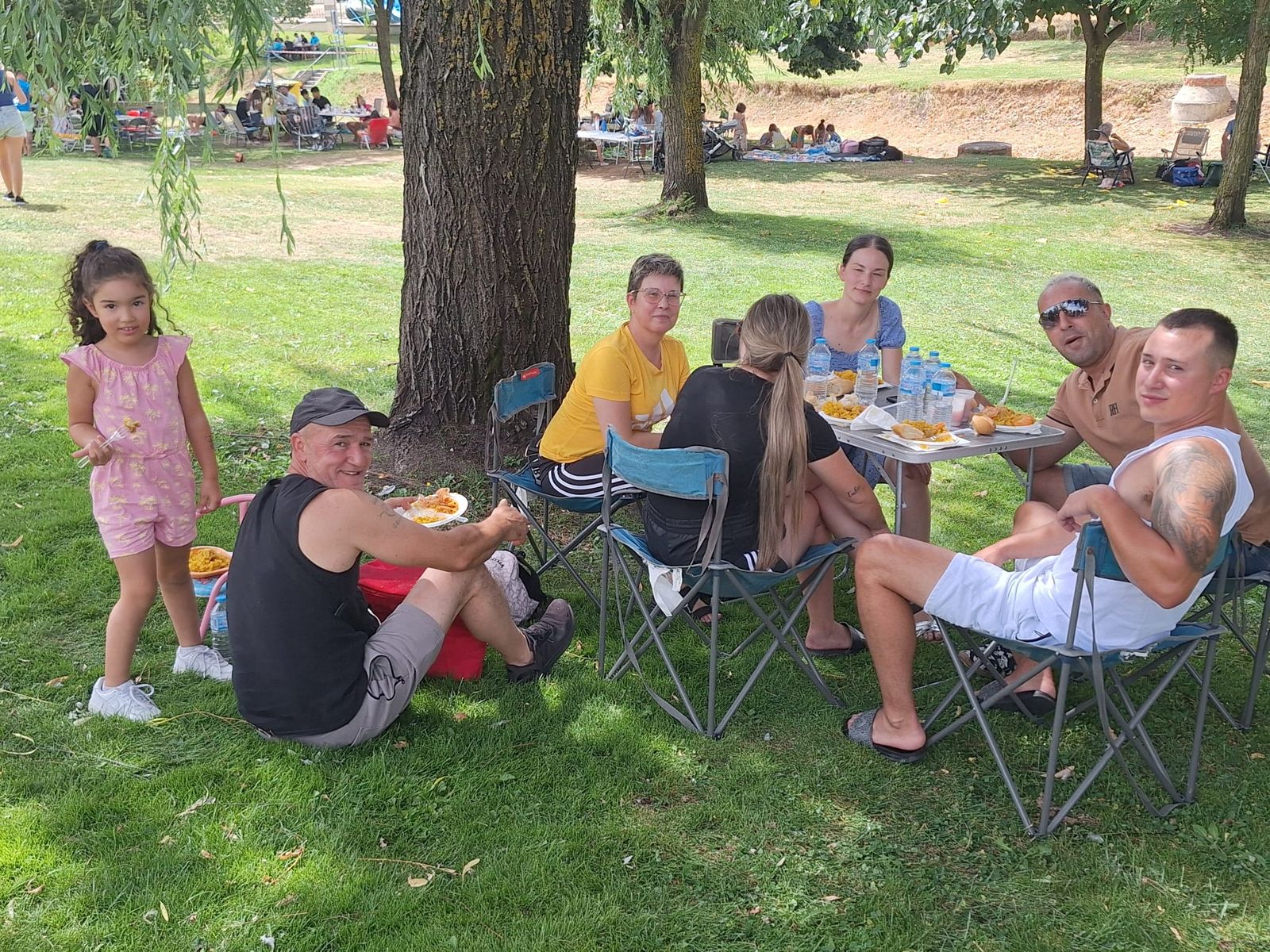 La paella y la sangría de Carbajosa de la Sagrada reúne a 1.500 personas