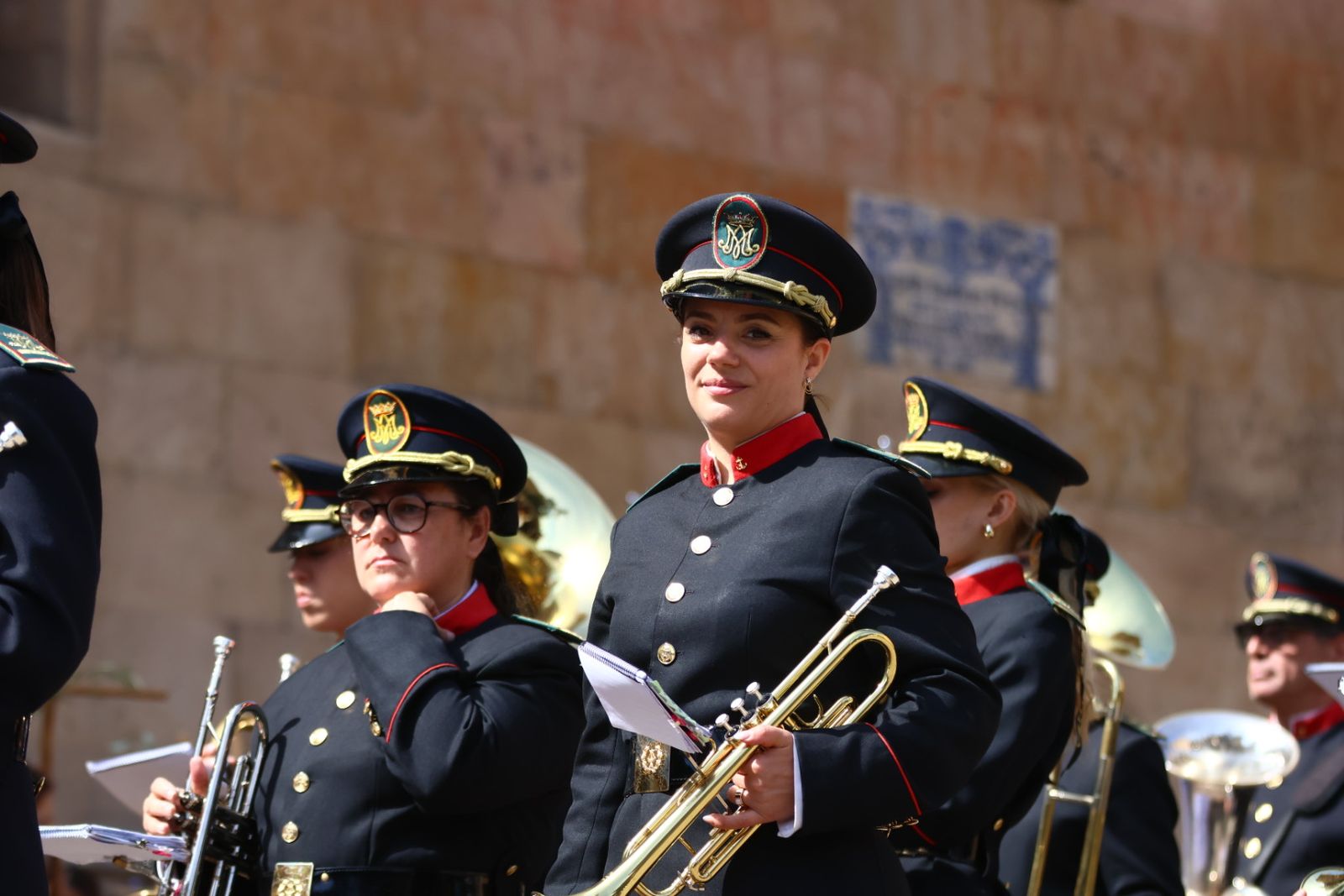 Procesión del encuentro de Nuestra Señora de la Alegría y Jesús Resucitado en el Domingo de Resurrección en Salamanca