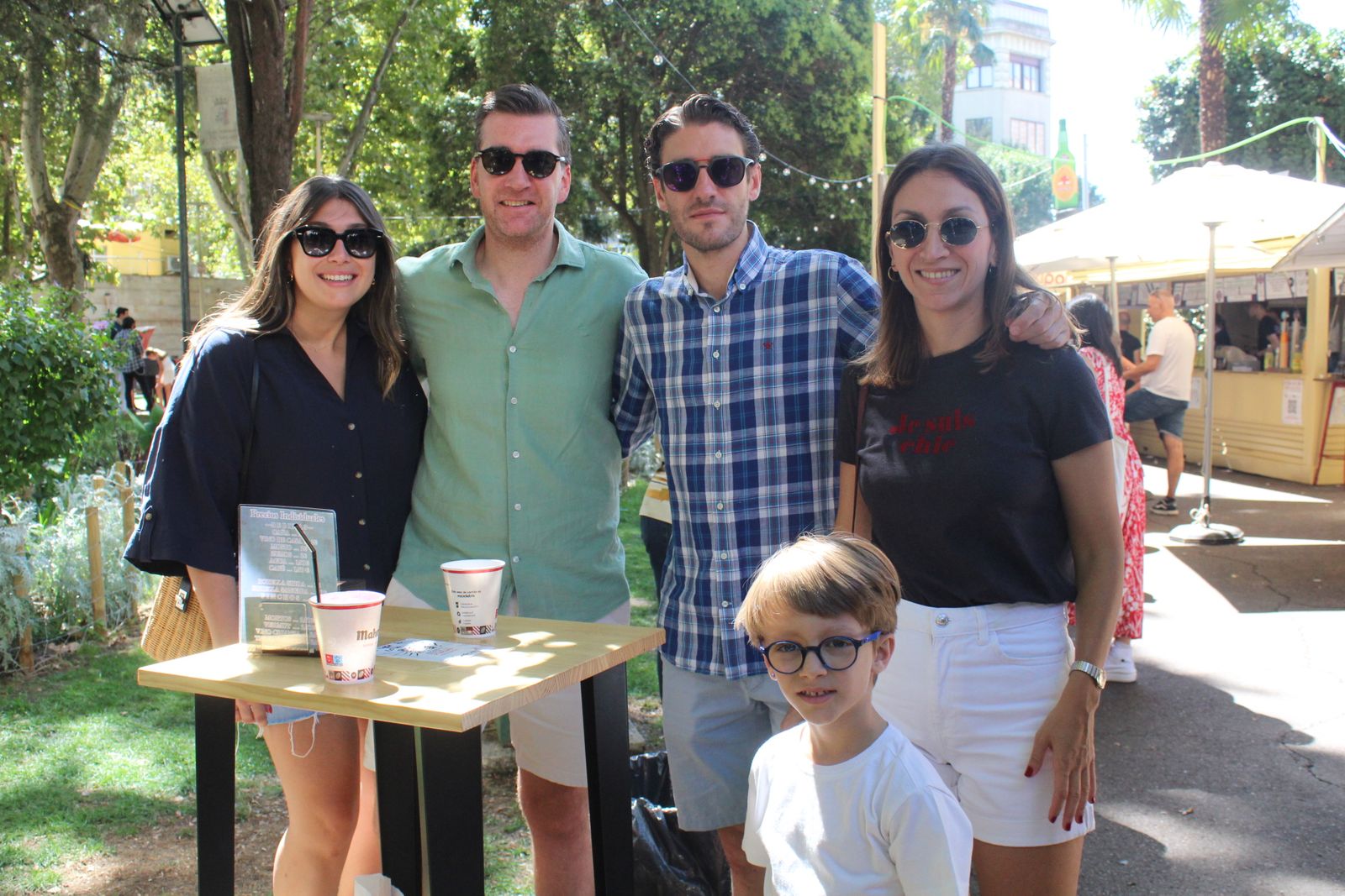 Ambiente en la Feria de Día en el mediodía de este sábado