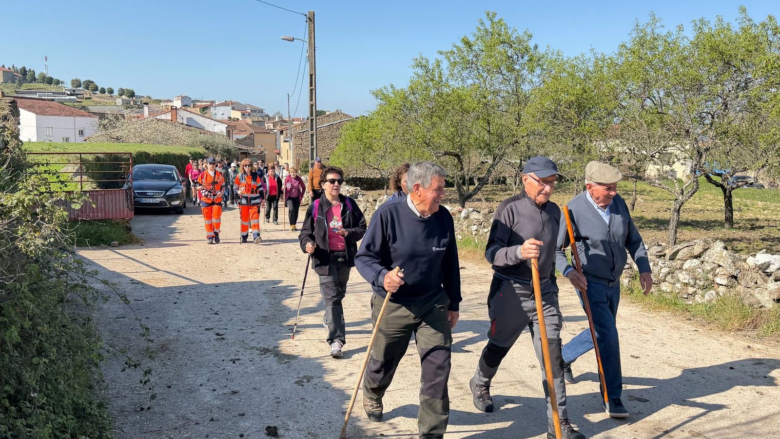 Marcha senderiesta mieza