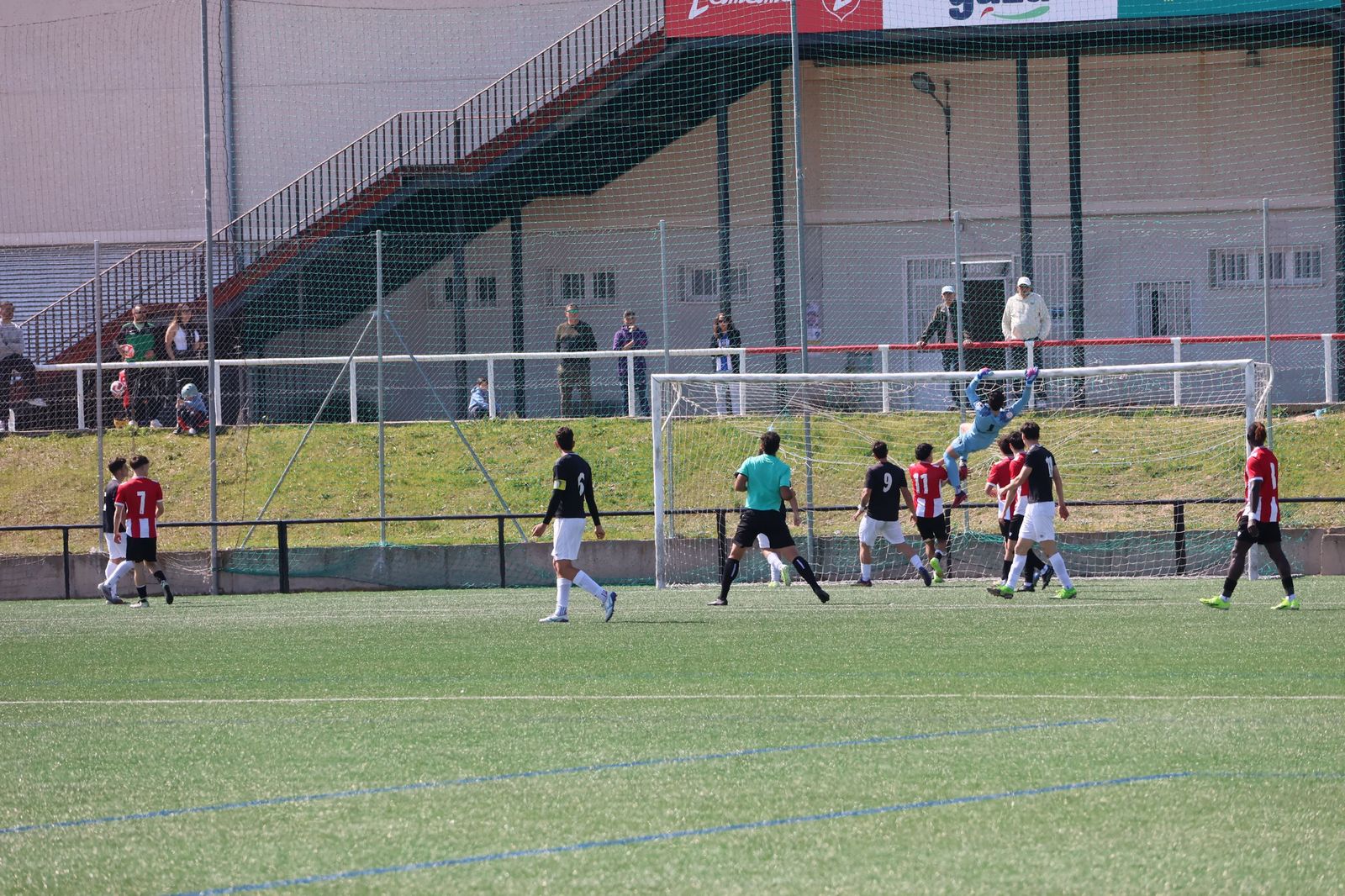 GALERÍA | En imágenes el partido entre el Zamora CF B y Salamanca UDS B