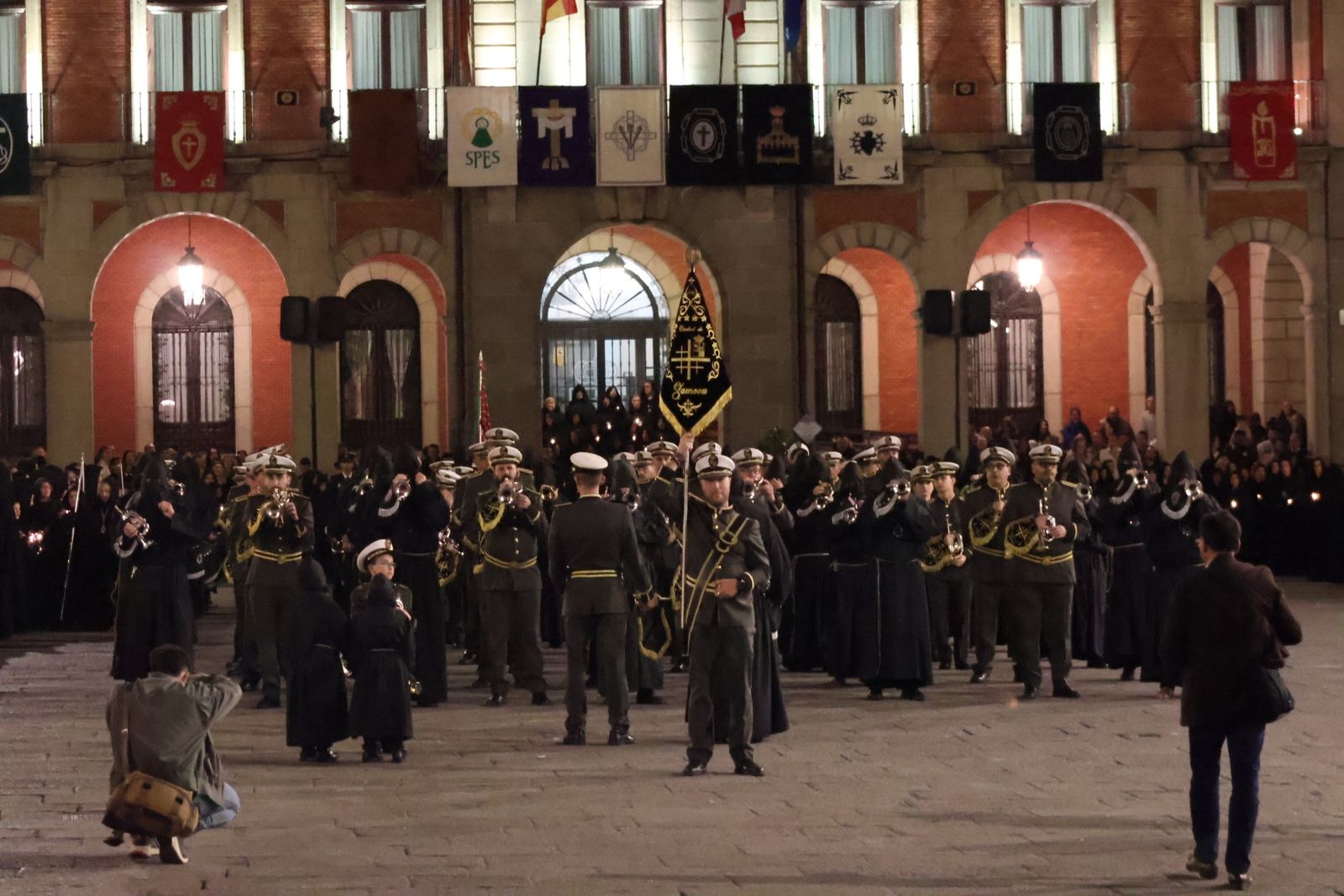 GALERÍA | Revive en imágenes la procesión de la Soledad