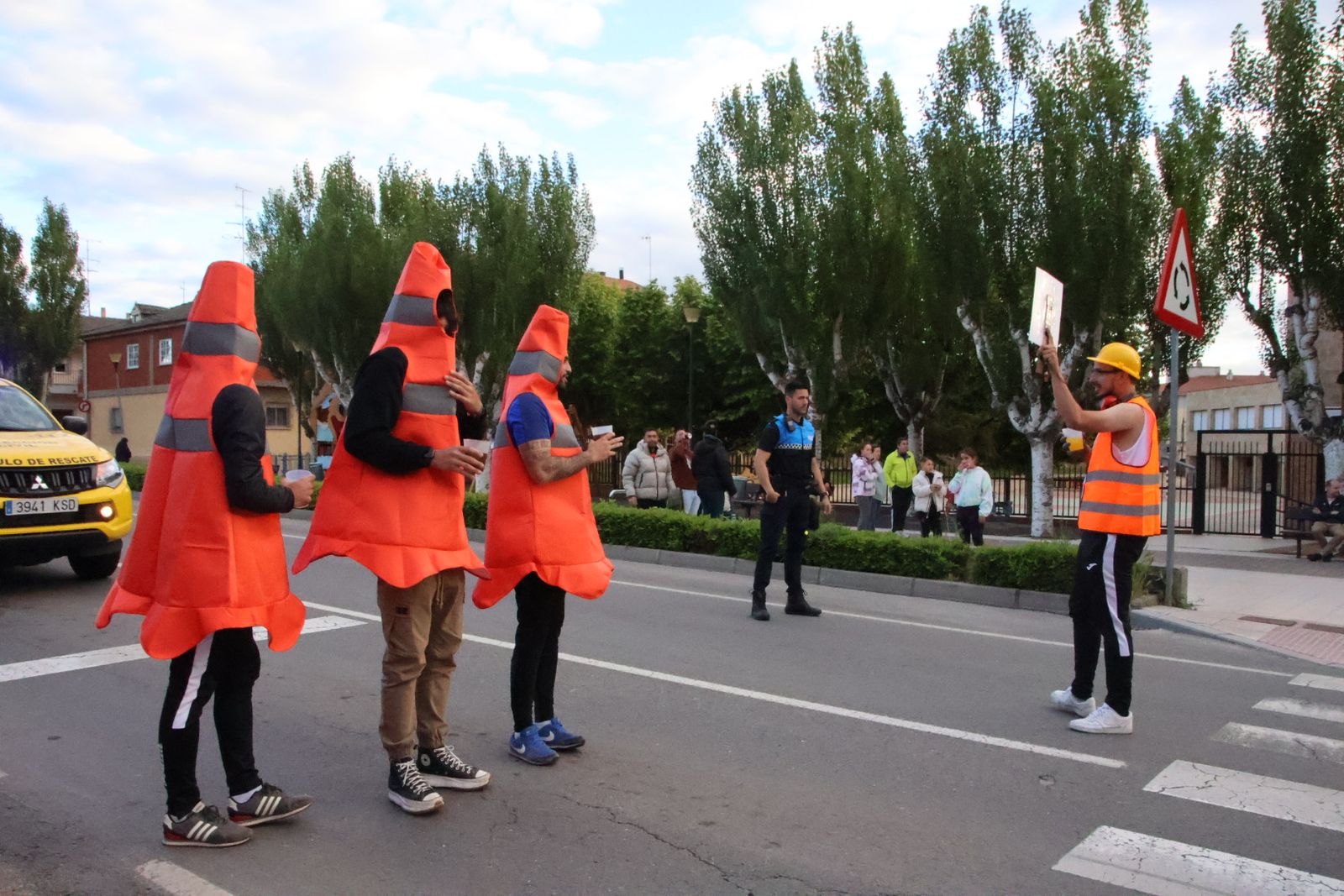  Villamayor, concentración y pasacalles de grupos y peñas