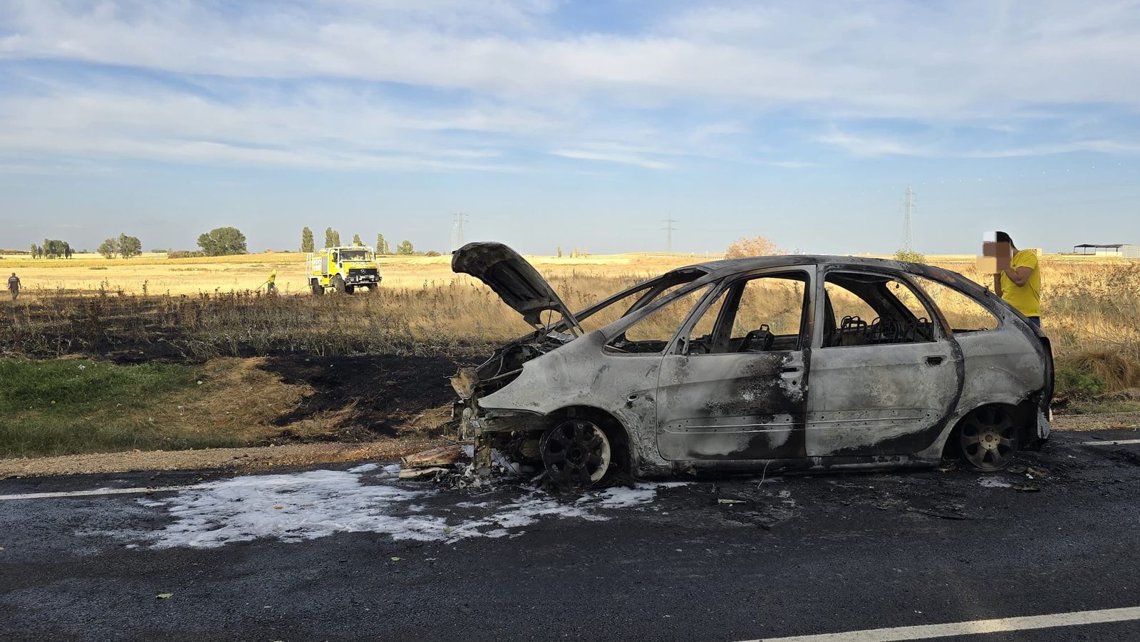 Se incendia un turismo en la DSA-660