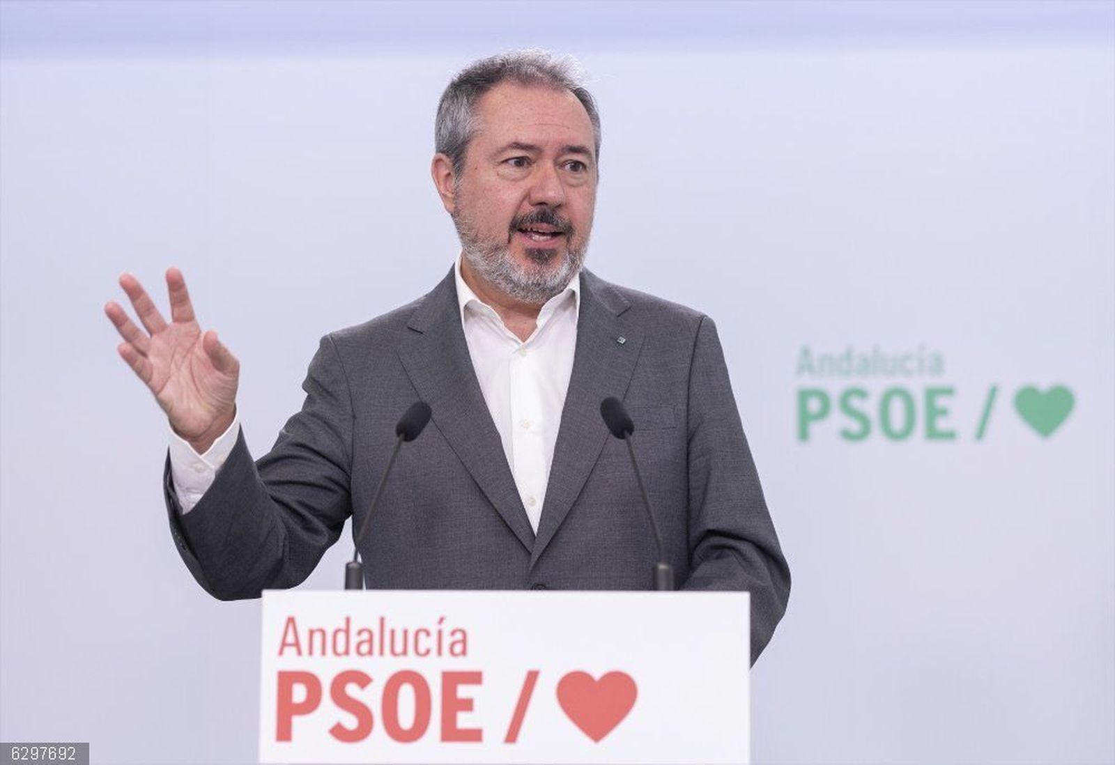 Archivo: Juan Espadas, portavoz del PSOE en el Senado. Europa Press Archivo: Juan Espadas, portavoz del PSOE en el Senado. Europa Press