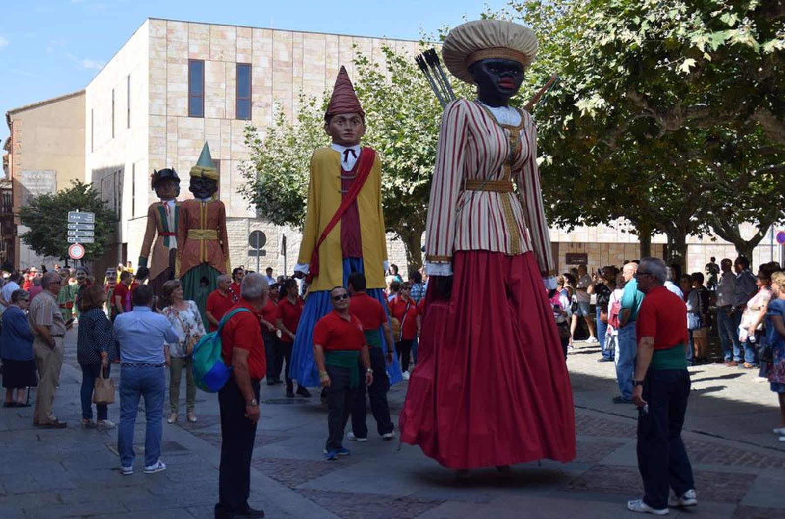 Gigantes cabezudos sept18