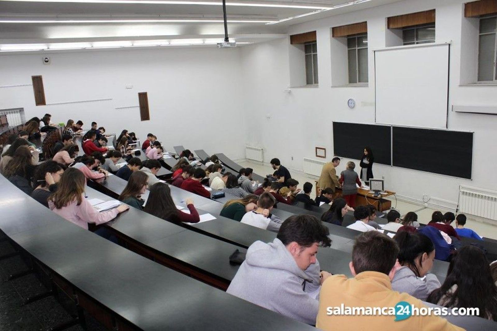 Estudiantes usal examen charlas seminario alumnos (4)