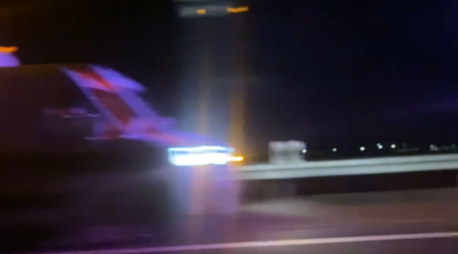 Gran despliegue por un accidente de tráfico en la carretera A-50, dirección Salamanca