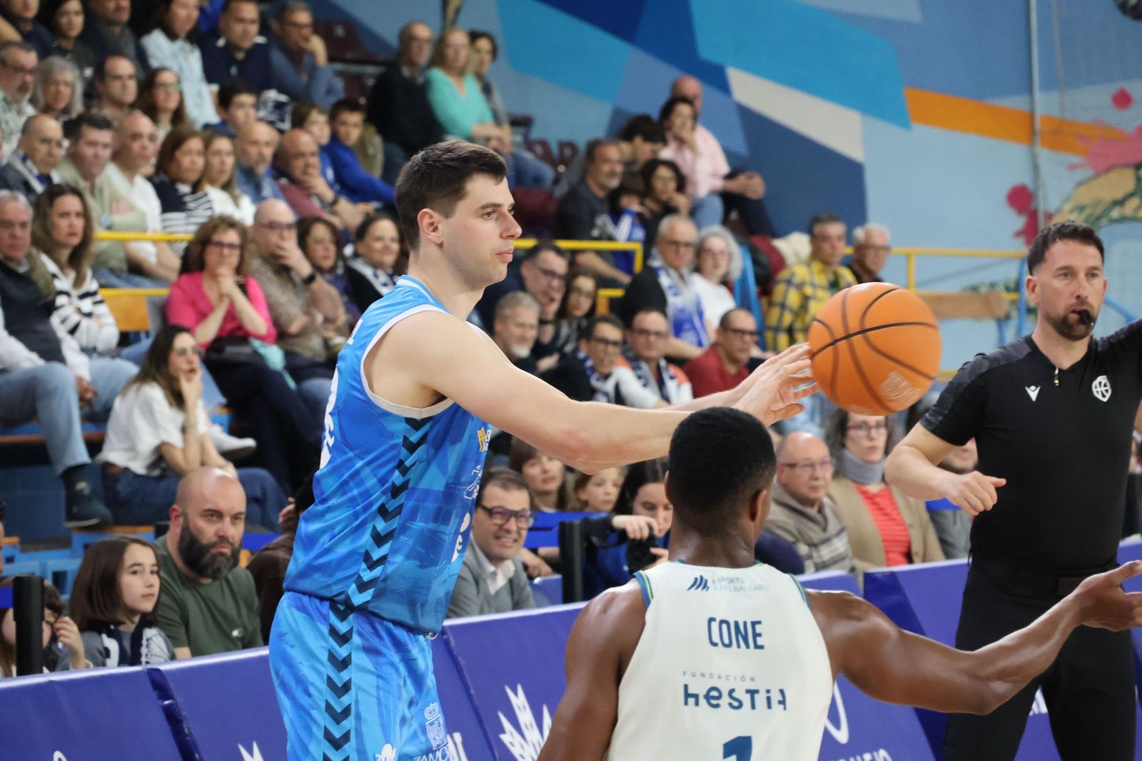 GALERÍA | El duelo entre el CB Zamora y el Hestia Menorca, en imágenes