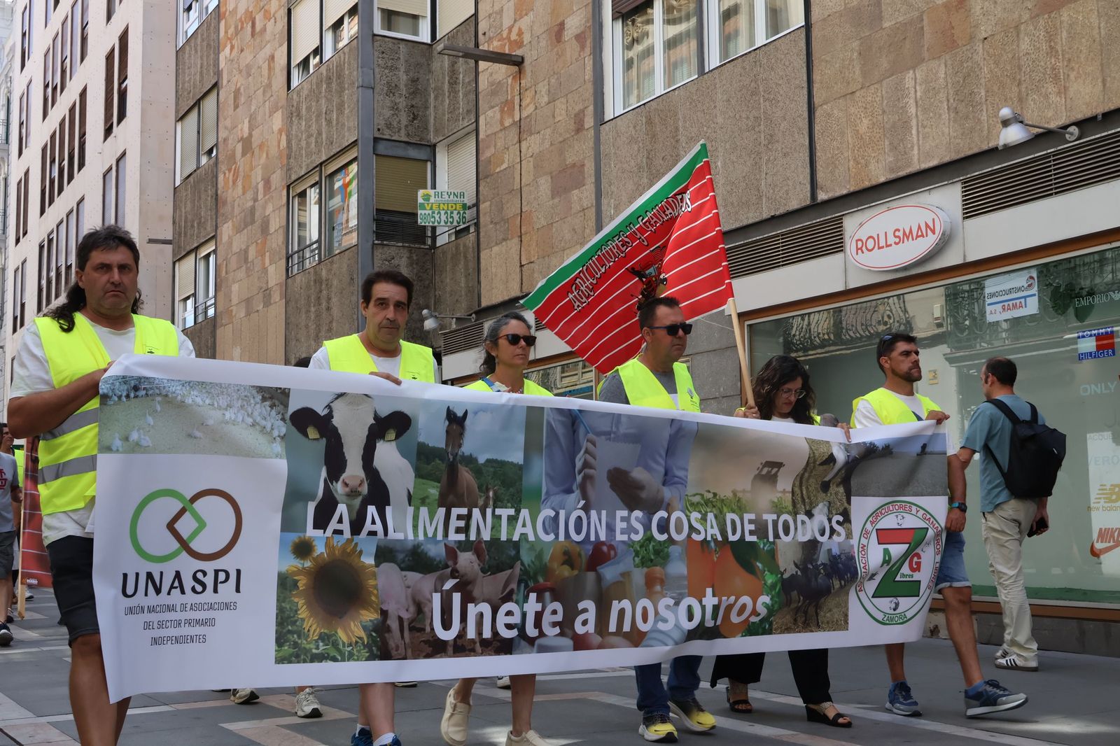 Marcha silenciosa en homenaje a David Lafoz (34).JPG