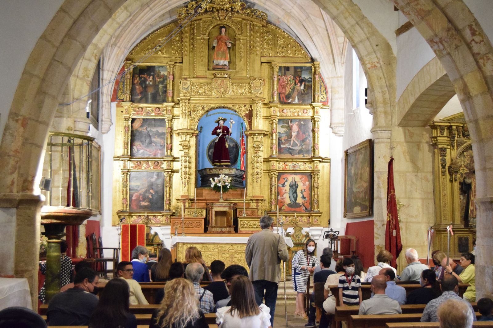 bienvenida-nuevos-hermanos-cofradia-virgen-de-la-concha-6