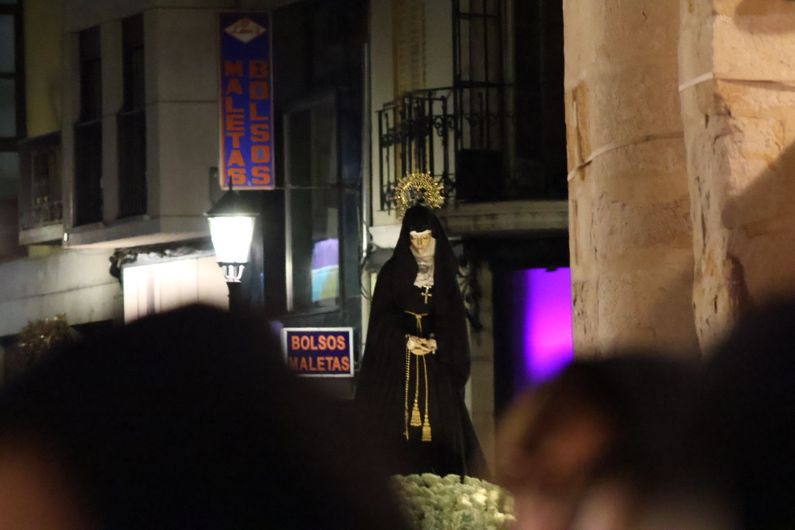 GALERÍA | Revive en imágenes la procesión de la Soledad