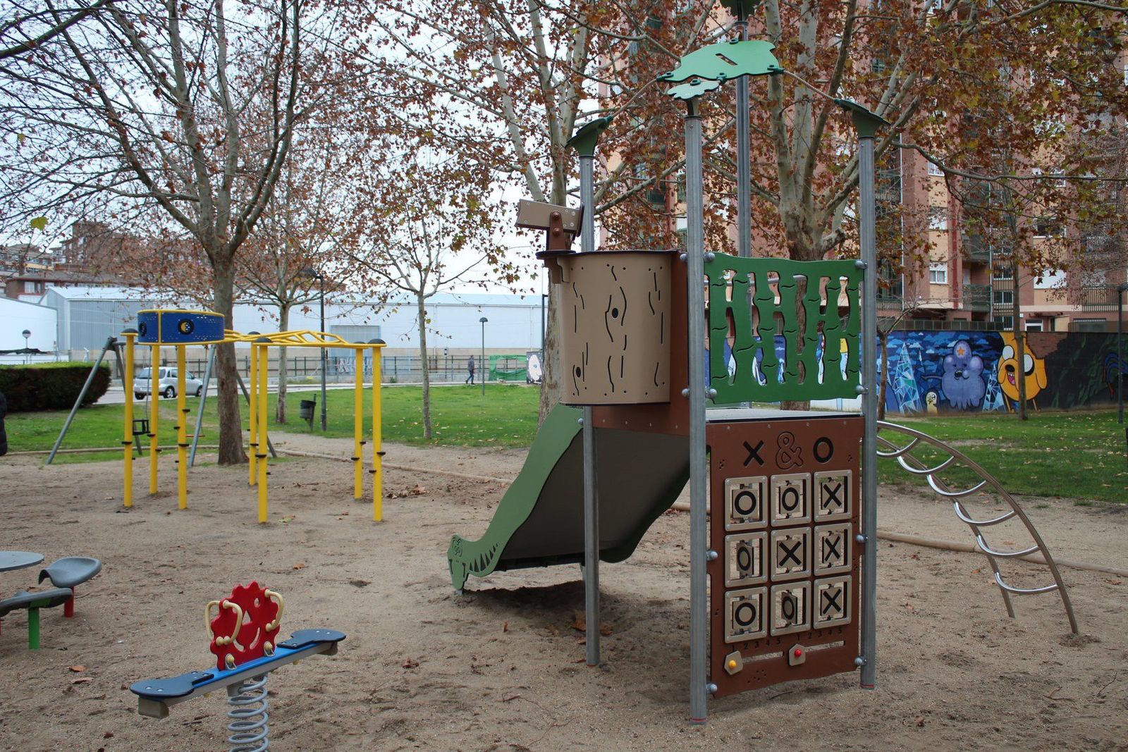 Parque juegos infantiles