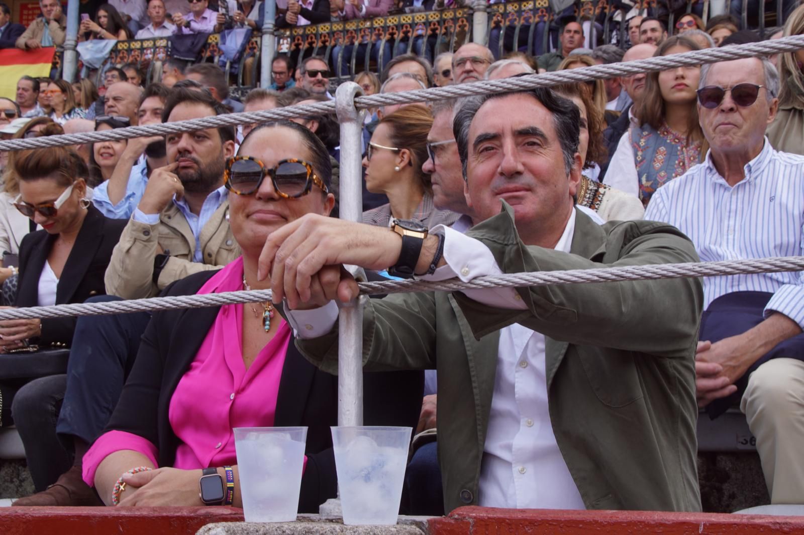 resumen-fotografico-del-ambiente-en-los-tendidos-de-la-glorieta-durante-la-corrida-concurso-22-de-septiembre-fotos-juanes-60