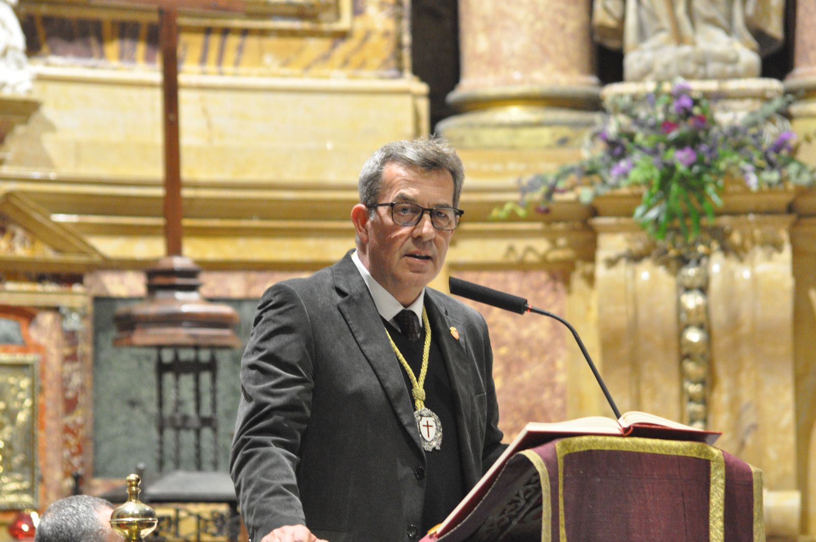 entrada-de-nuevos-hermanos-y-reconocimiento-a-mayordomos-de-la-cofradia-del-silencio-2023-8