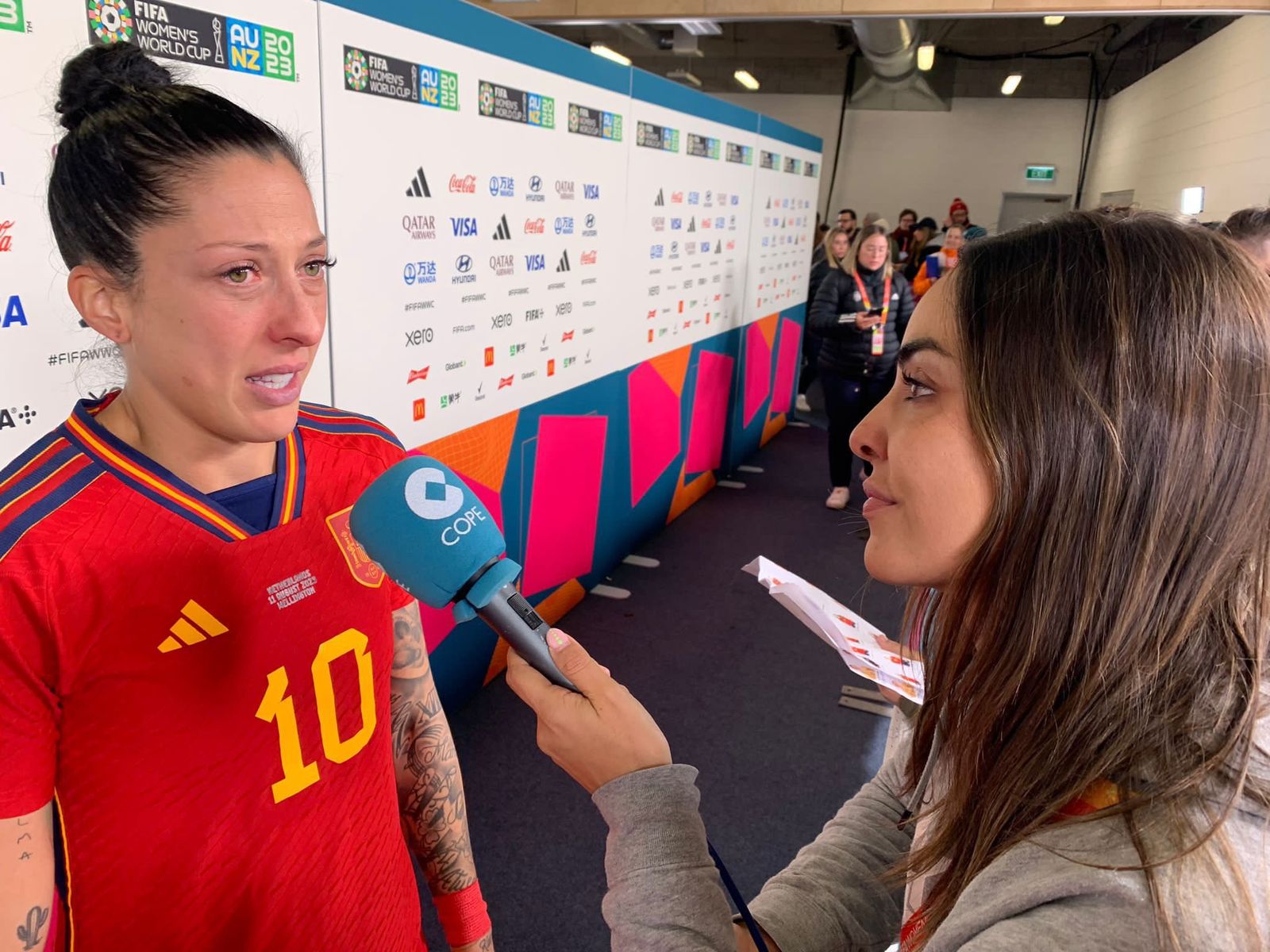 Andrea Peláez entrevista a Jenni Hermoso