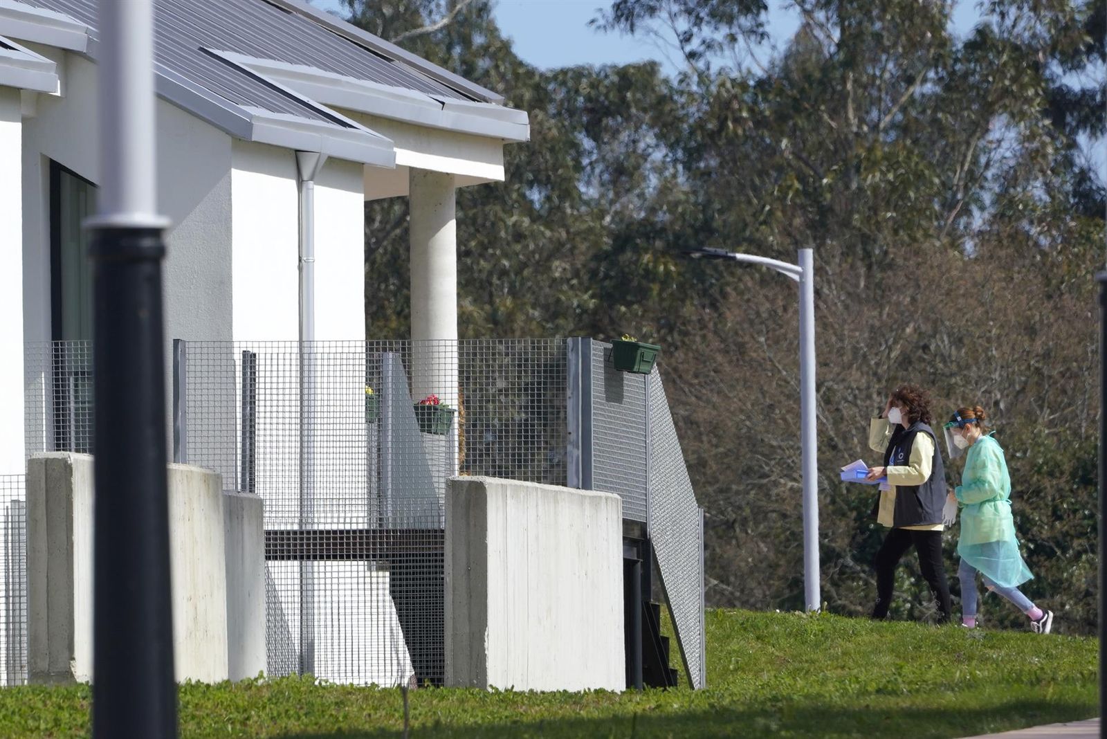 La entrada de una residencia de mayores. | EP