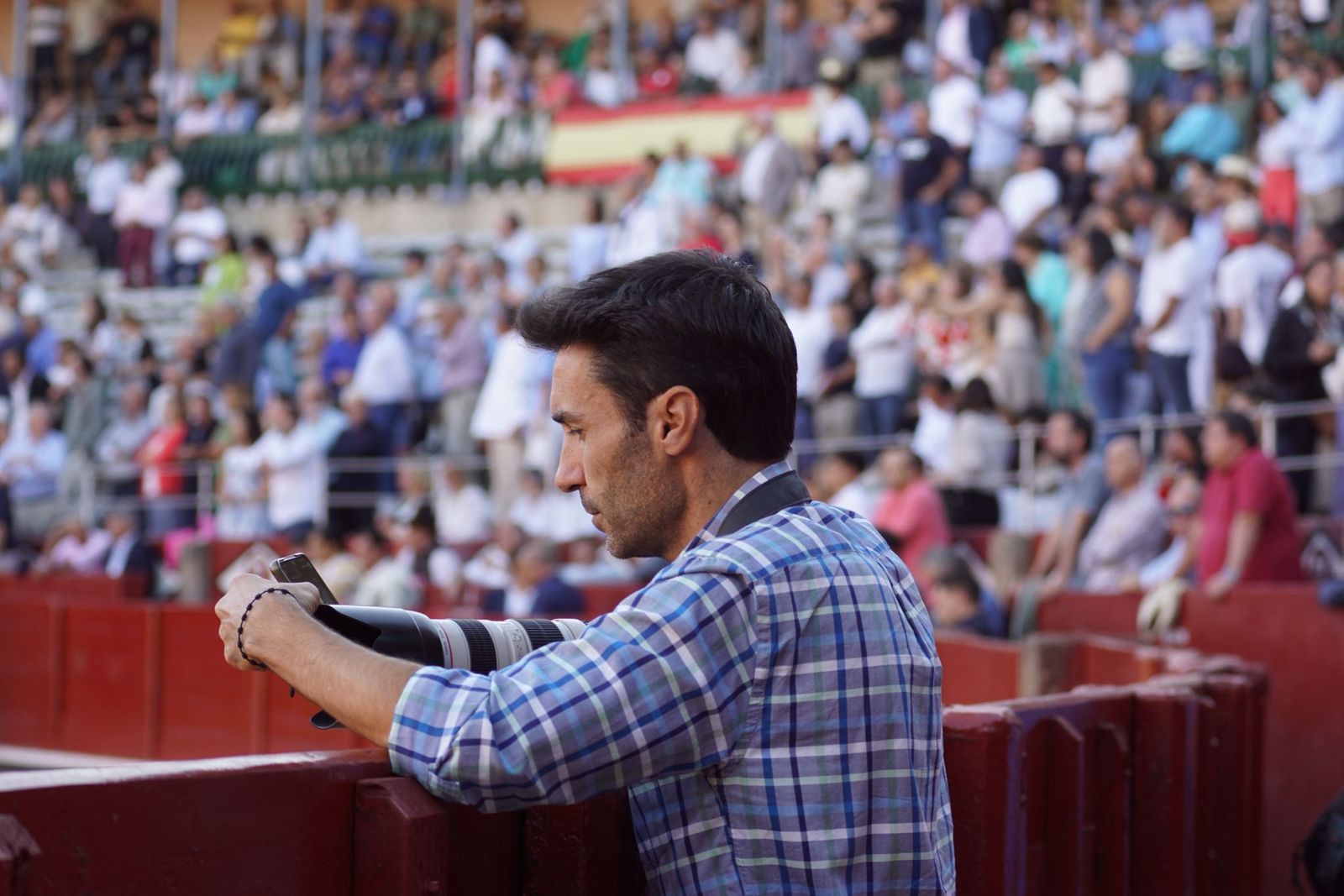 Así se ha vivido la primera corrida de la feria 2025 en La Glorieta: imágenes del ambiente en los tendidos y en el patio de cuadrillas