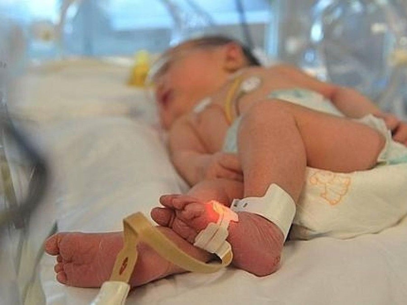 Bebe prueba hospital