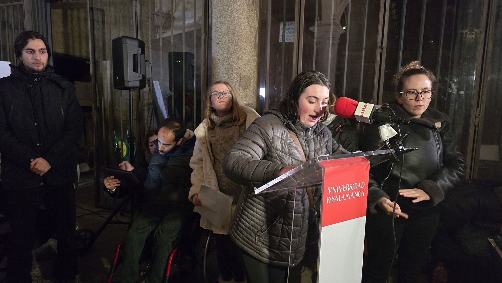 Día Internacional y Europeo de las Personas con Discapacidad con un acto especial que combina luz, arte urbano, música y participación comunitaria, con el objetivo de visibilizar la diversidad y reivindicar una sociedad más inclusiva.