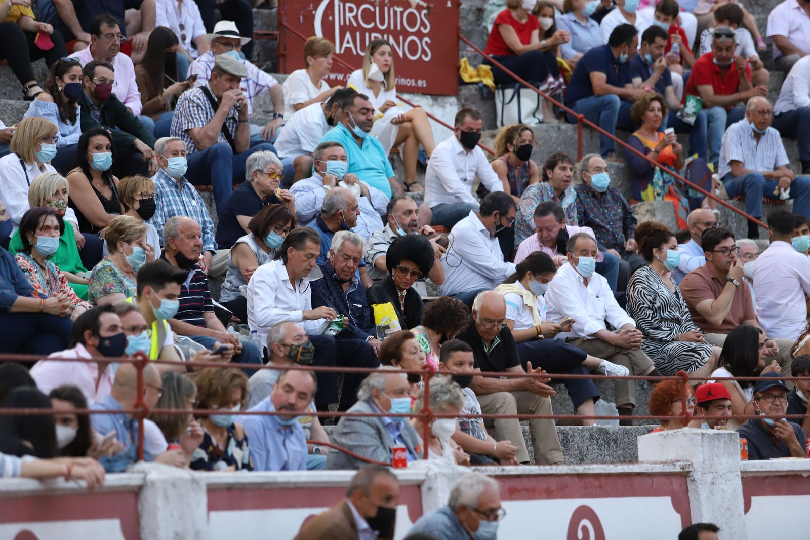 roca-rey-pablo-aguado-y-daniel-luque-en-zamora-25