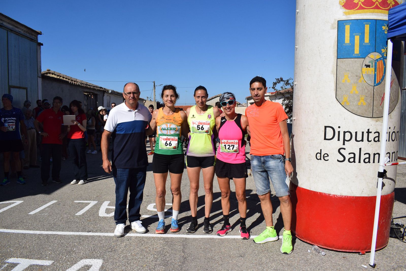 VI CARRERA SOLIDARIA UN NUEVO IMPULSO DE COCA DE ALBA (1)