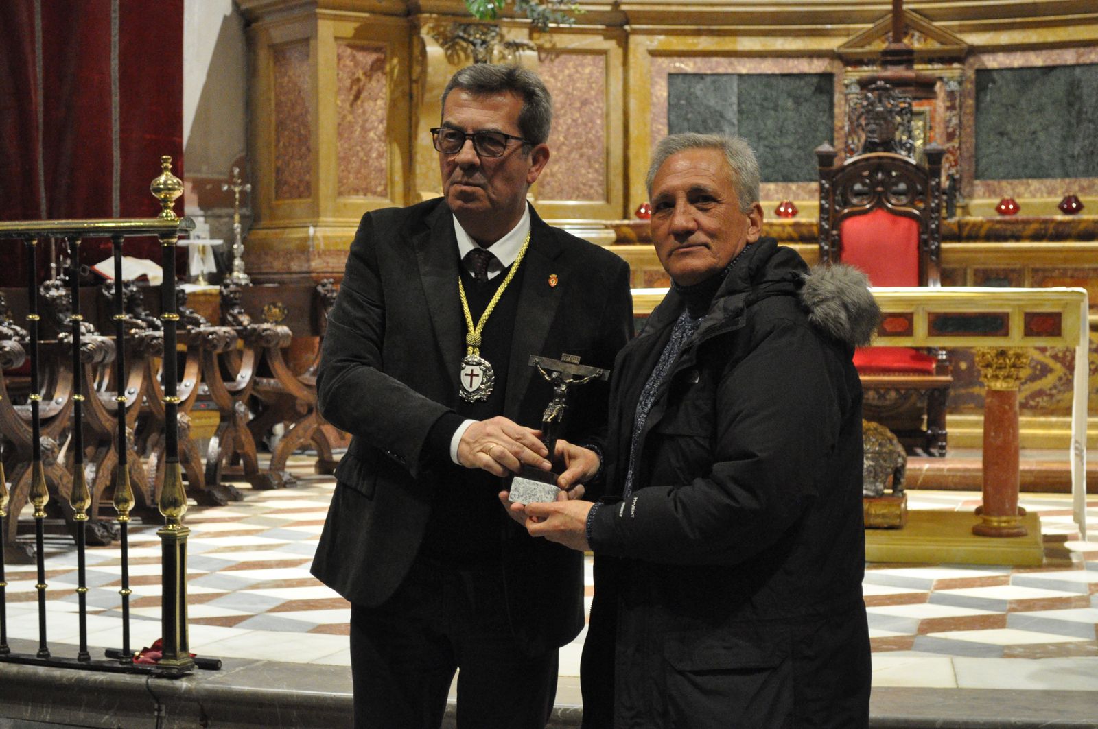 entrada-de-nuevos-hermanos-y-reconocimiento-a-mayordomos-de-la-cofradia-del-silencio-2023-19