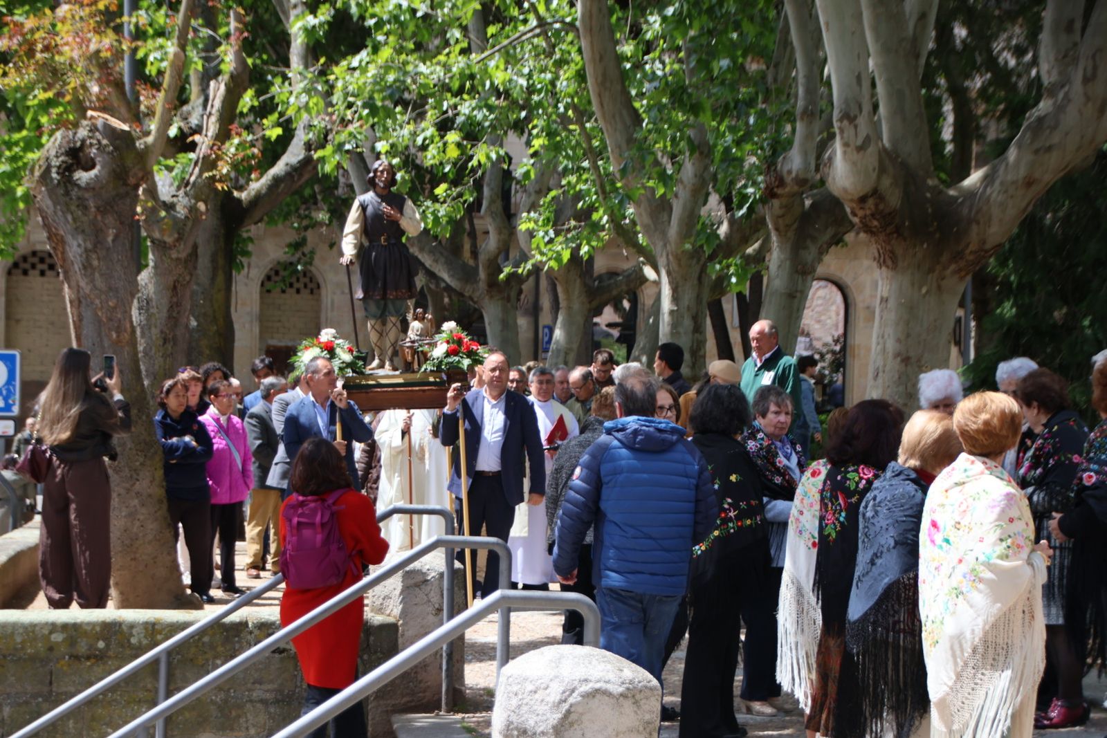 Procesión y bendición simbólica de los campos por el día del patrón de los agricultores, San Isidro Labrador