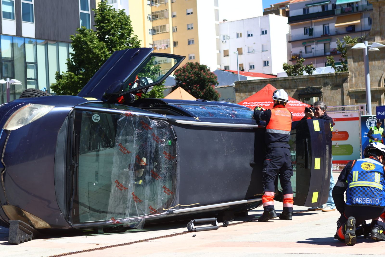 Simulacro de accidente de tráfico en la Plaza de La Concordia
