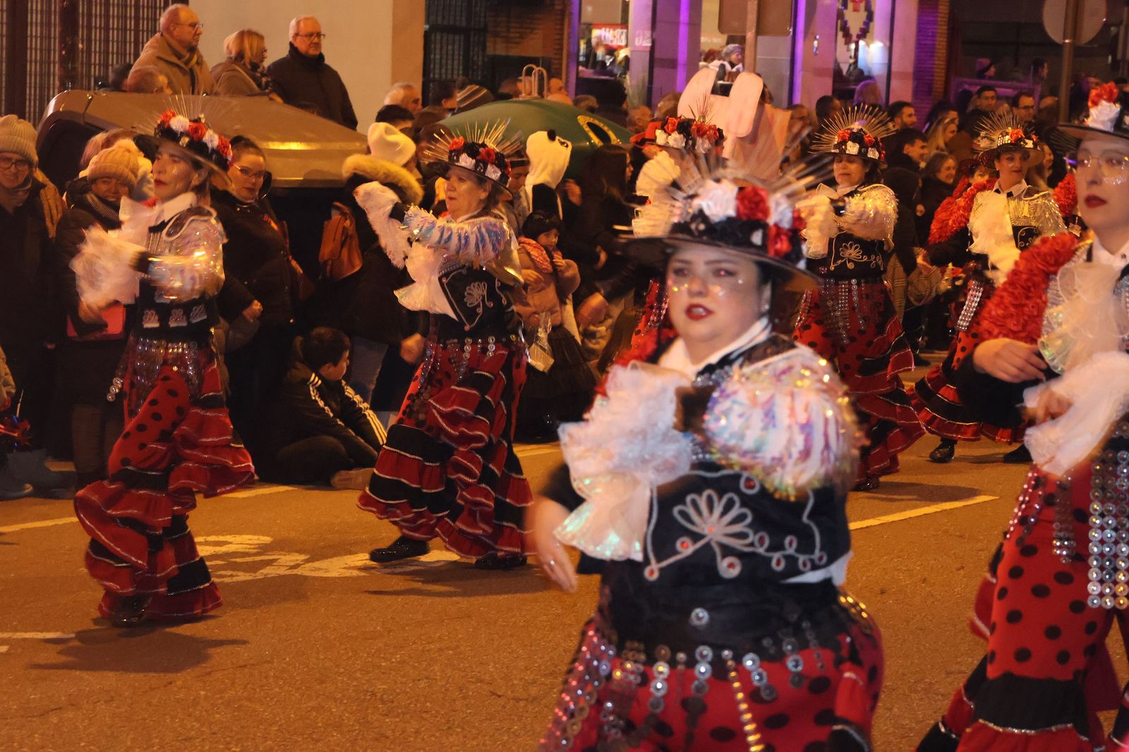 GALERÍA | Disfruta de las imágenes del colorido desfile de Carnaval en Zamora