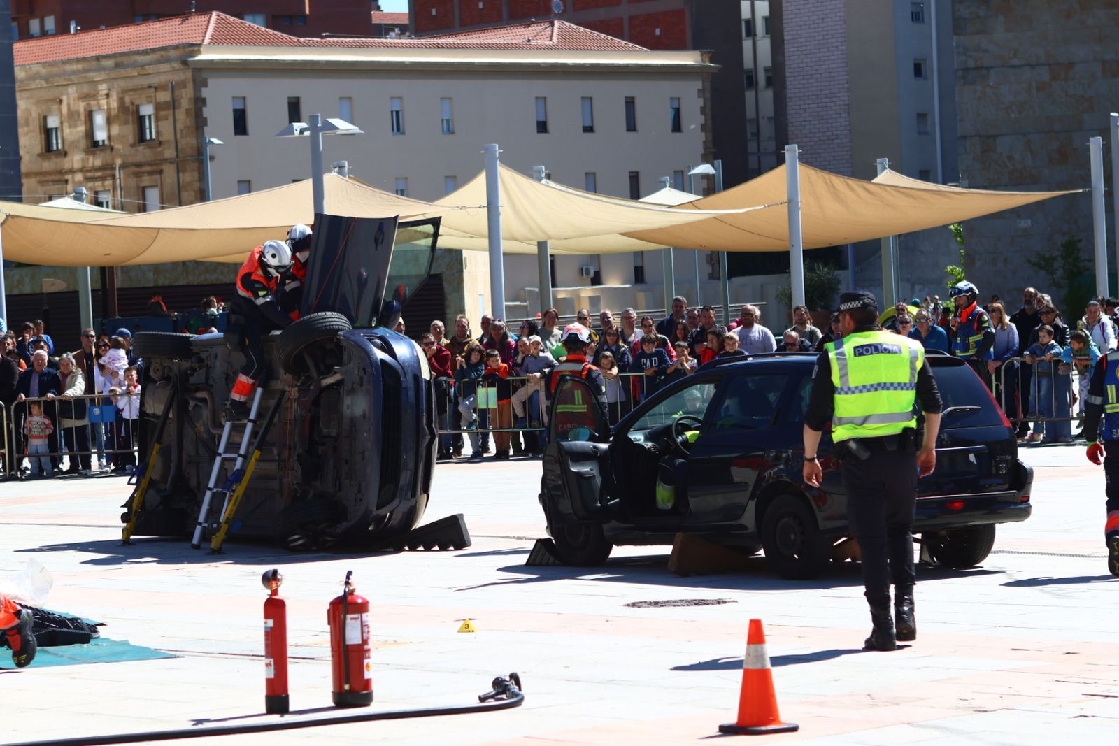 Simulacro de accidente de tráfico en la Plaza de La Concordia