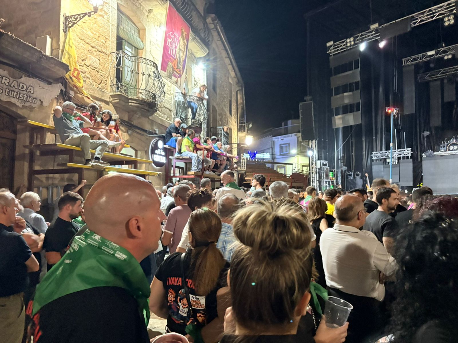 Desfile de peñas de Aldeadávila