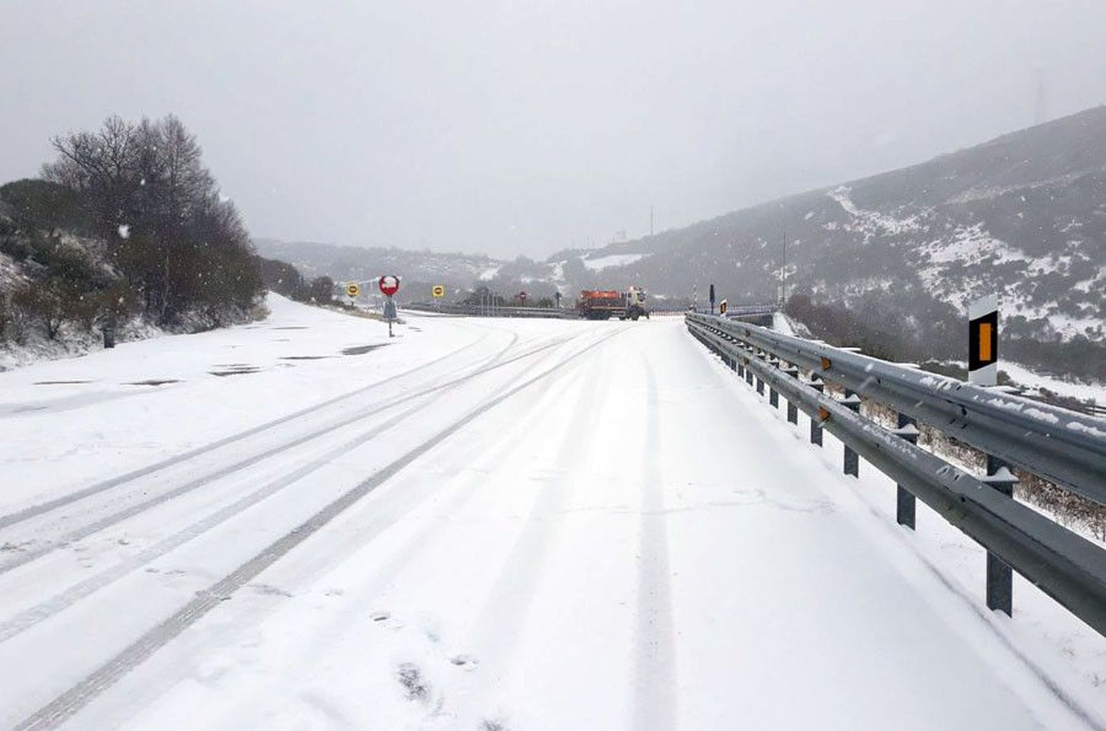 Nieve en la A-52 en Zamora. Archivo